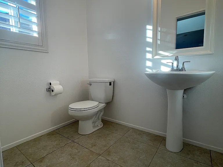 1080 Tustin Grove Dr — Photo 22