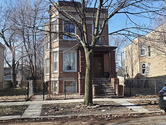 3rd image of 440 N Lawler Ave