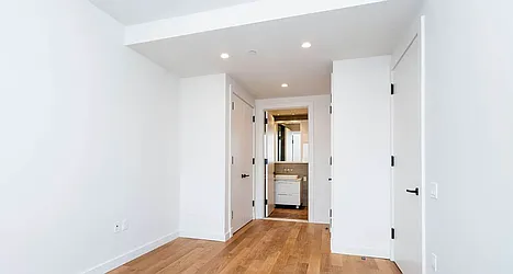 Rented by Artur Gutman, LREB