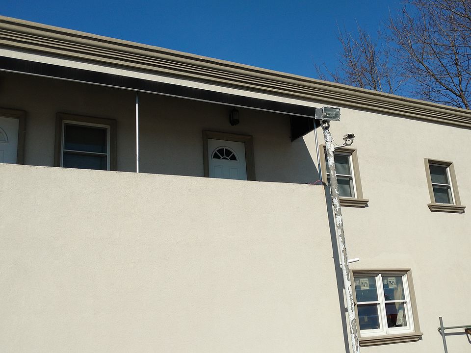 Outside Entrance/Stairway