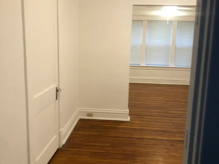 5235 Bancroft Ave — Photo 3