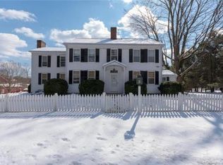 645 Hulls Farm Rd, Southport, CT 06890