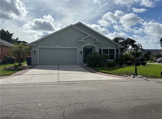 9200 Middle Oak Dr, Fort Myers, FL 33967