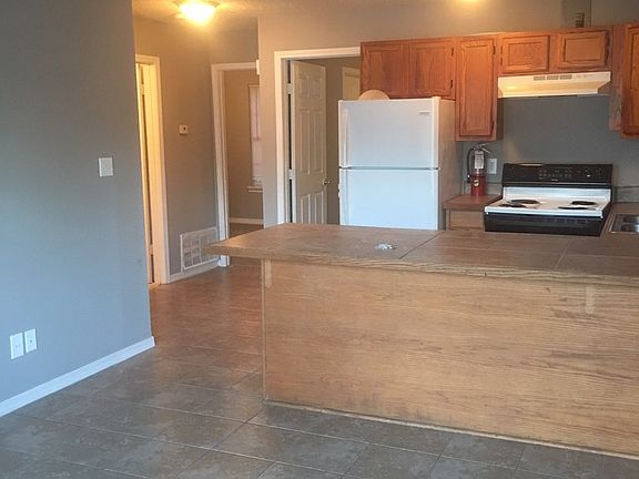 3rd image of 274 McDonnell Ave #J-06