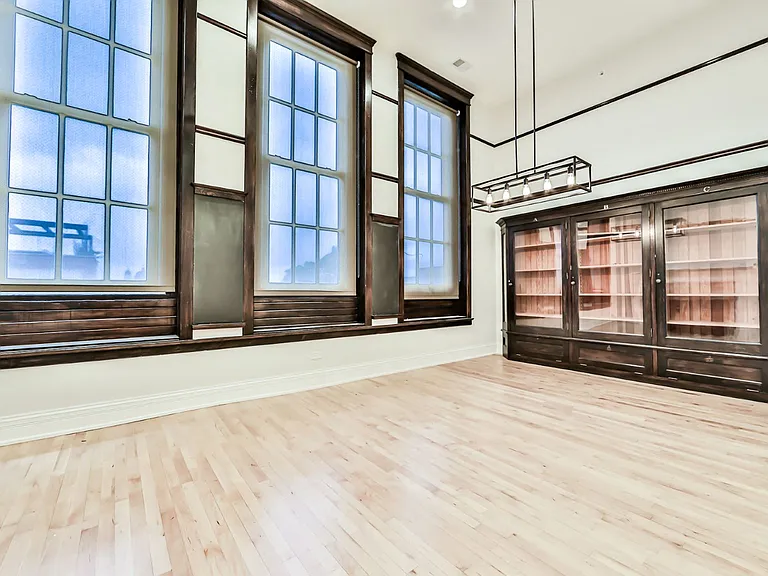 Motley School Apartments — Photo 25