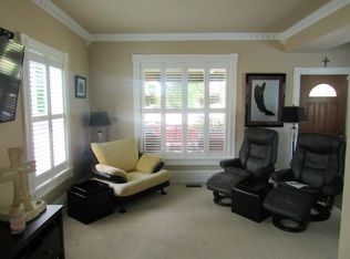 818 Lyon St, Flint, MI 48503