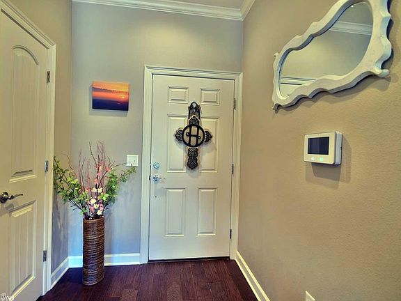 4th image of 33 Golden Leaf Dr