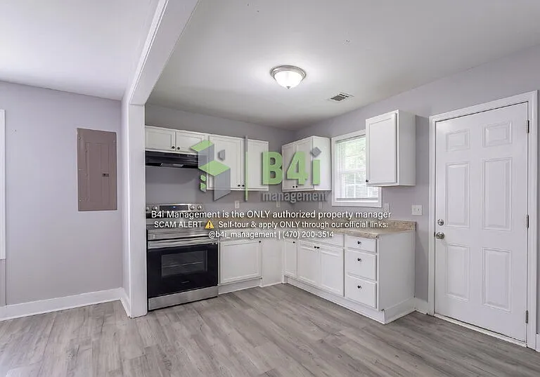 4899 Ben Hill Rd — Photo 9