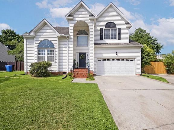 3rd image of 2720 Deerfield Cres