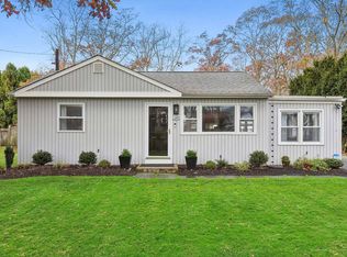 22 Barracuda Rd, East Quogue, NY 11942