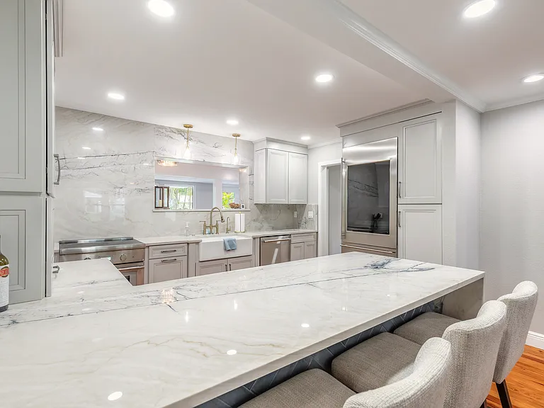 63 E Bayshore Dr — Photo 8