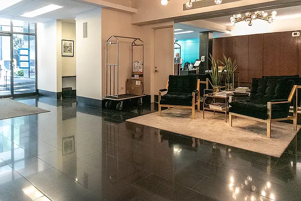 Rented by Compass | media 7