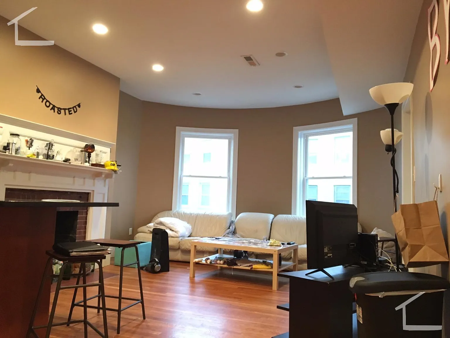 4 bed, 1300 sqft, $5,400 — Photo 3