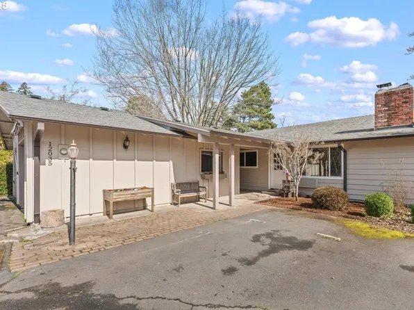 12035 SW Camden Ln, Beaverton, OR 97008