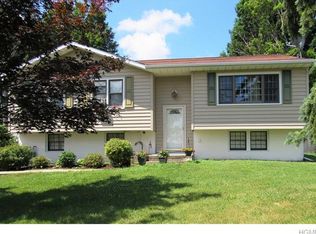 1533 Goshen Tpke, Middletown, NY 10941