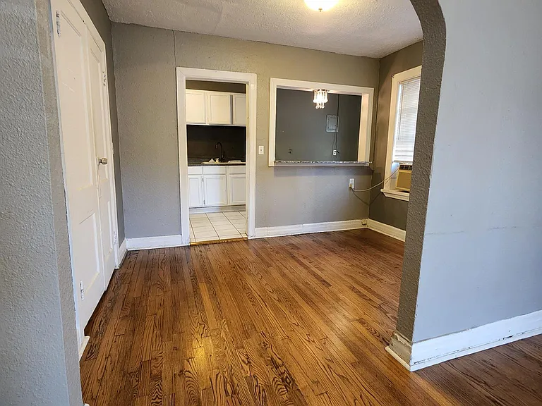 1125 NW 27th St #1 — Photo 5