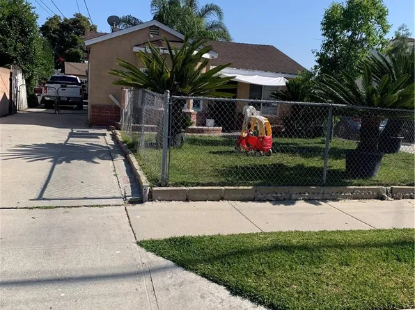 11648 208th St, Lakewood, CA 90715