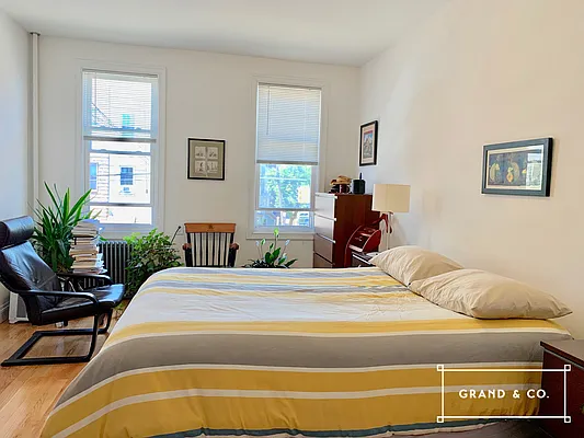 Rented by Grand & Co. | media 17