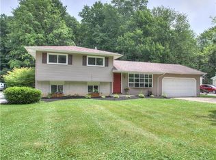 6587 Elmwood Rd, Mentor, OH 44060