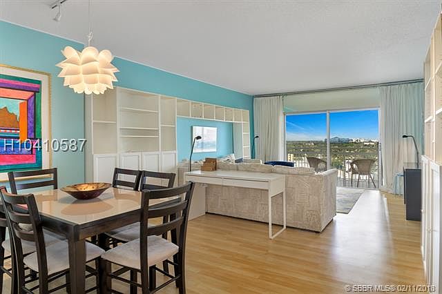 1st image of 4400 Hillcrest Dr APT 1006A