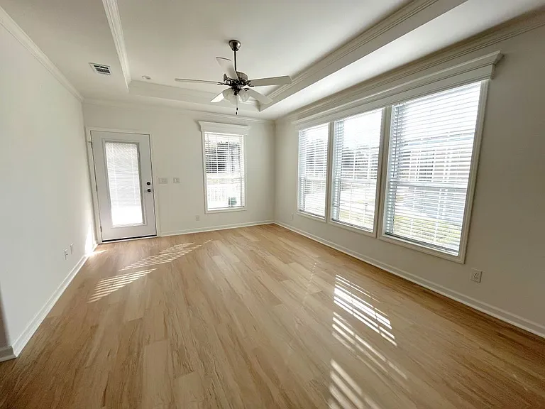 1021 Vervain Dr #1021E — Photo 10