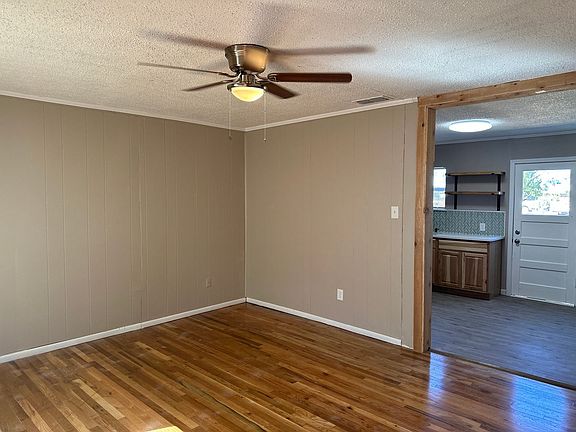5th image of 2810 S 10th St