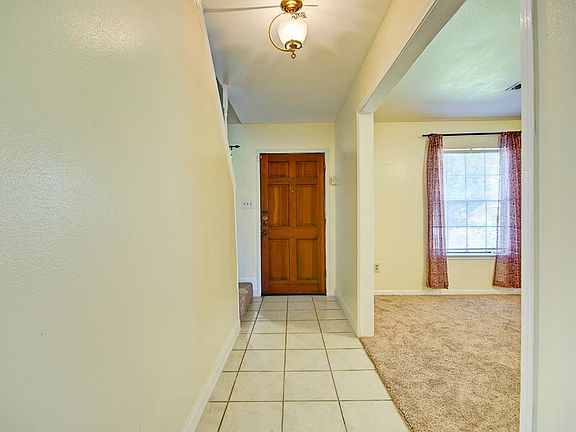 2nd image of 15911 Diana Ln