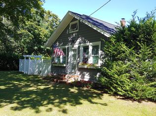 6 Percy St, Westhampton, NY 11977