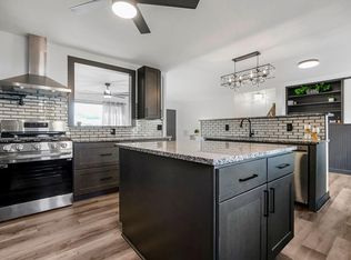 1453 S Ash St, Ottawa, KS 66067