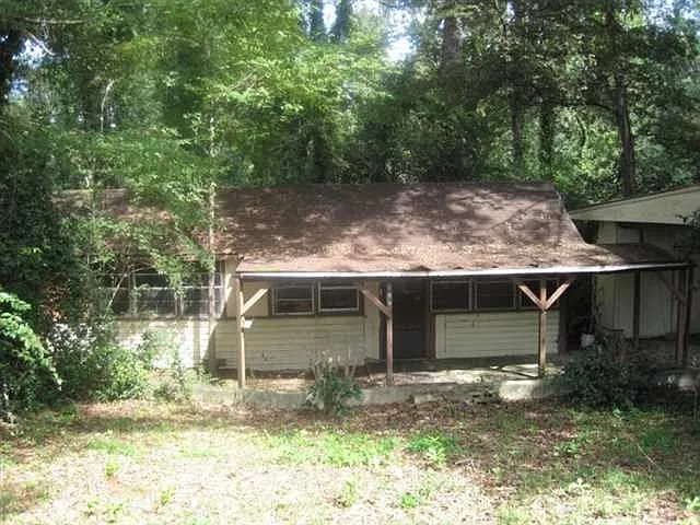 559 Forest Hill Rd photo 1