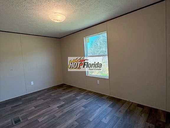 5th image of 1357 Sparrow Rd