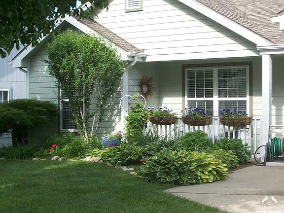 2nd image of 613 N Salsbury Ct