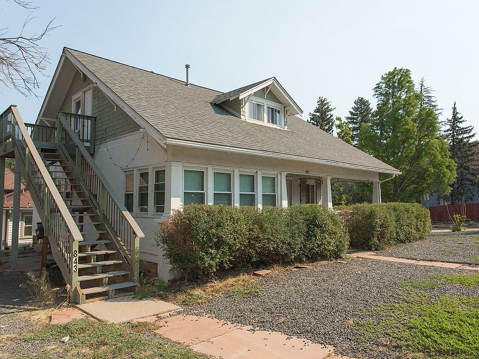 843 Marine Street Exterior (Upper Level)