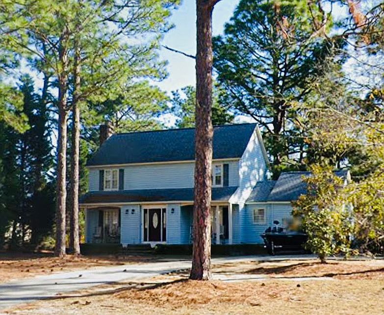1st image of 1221 Forest Dr