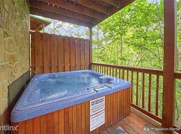 Ahh, the roomy hot tub
