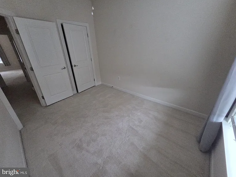 20800 Duxbury Ter — Photo 24