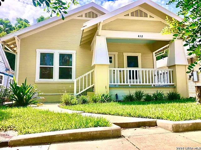 412 E Myrtle St — Photo 20