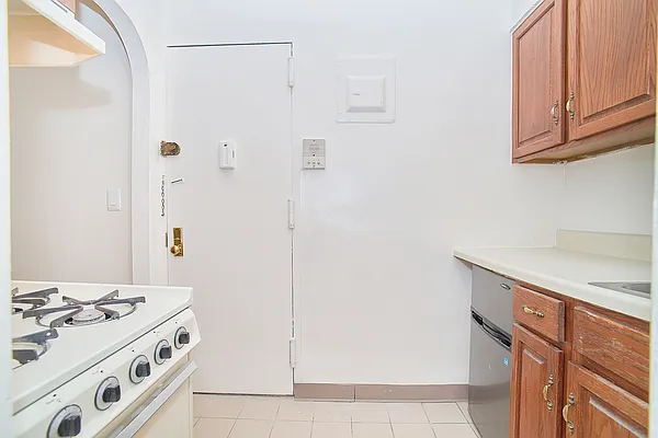 Rented by Living New York | media 8