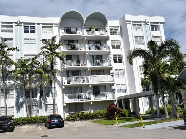 488 NW 165 Street Rd #B-310, Miami, FL 33169