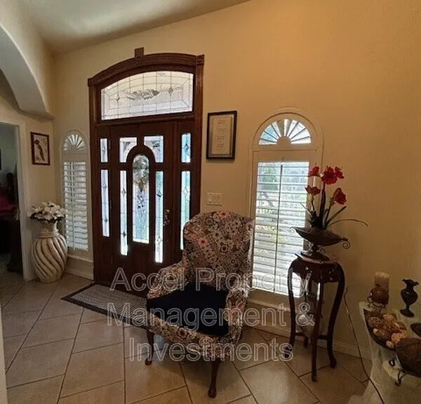 5018 S Hummer Ln — Photo 2