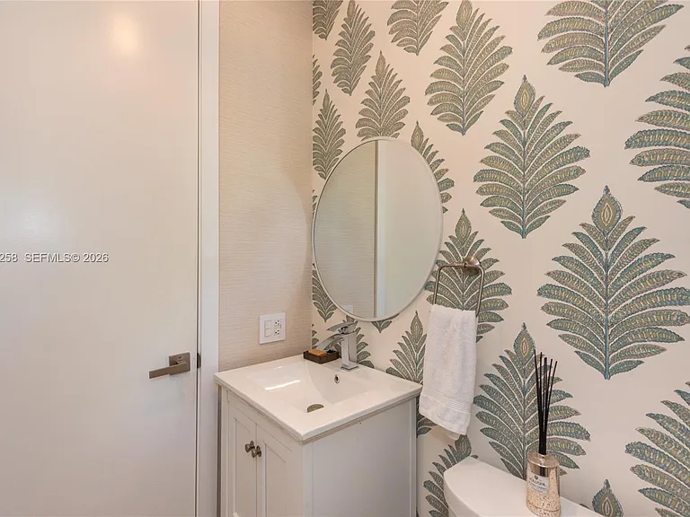 650 Curtiswood Dr — Photo 15