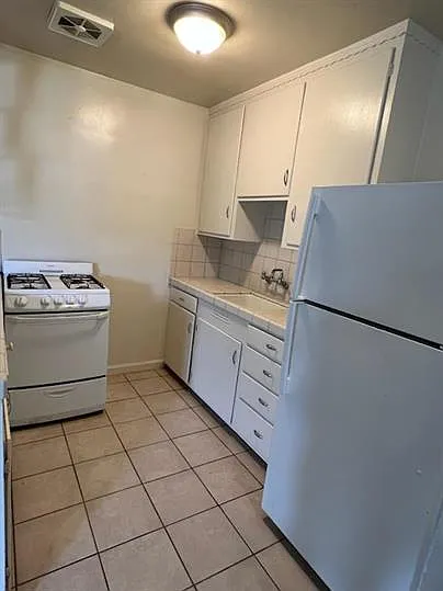 1229 Sicard St #17 — Photo 7