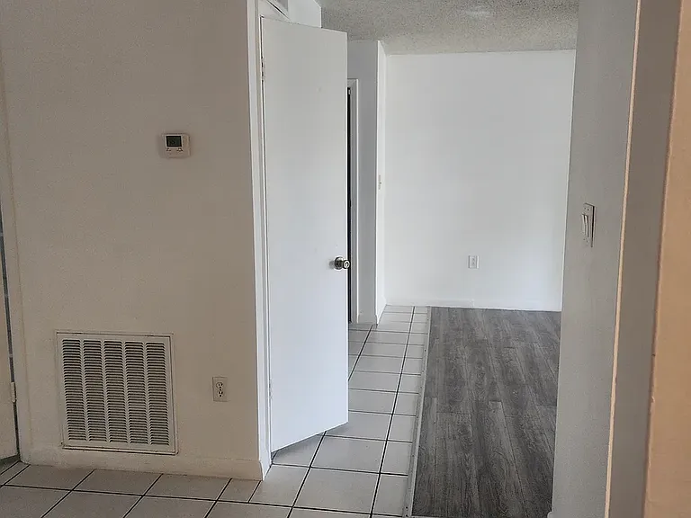 2873 Willow Run #2873 — Photo 11