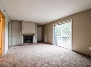 801 Hollycrest Dr APT 3, Champaign, IL 61821