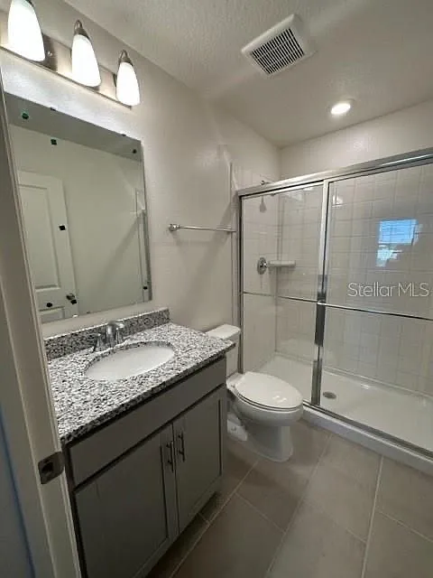 3 bed, 2.5 bath, 1418 sqft, $2,200 — Photo 3