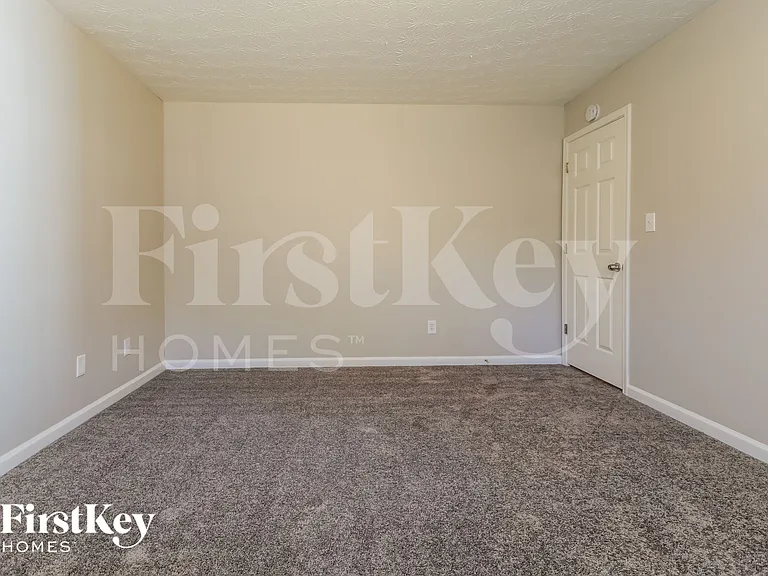 1175 Grace Dr — Photo 13