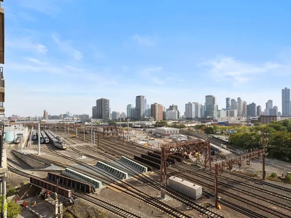 700 Grove Street image 2 of 18