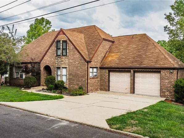 75 Oakridge Dr, Parkersburg, WV 26104