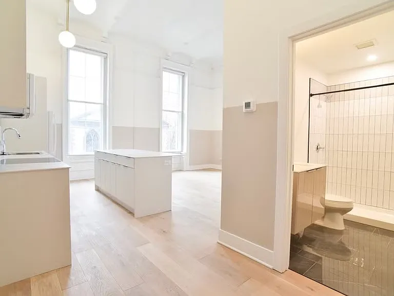 30 W Broad St #409 — Photo 2