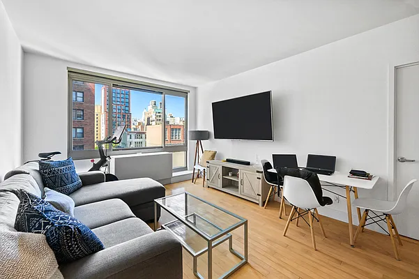 Rented by Compass | media 12